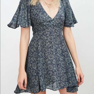 Urban Outfitters Kimona Lisa Flutter Sleeve Dress